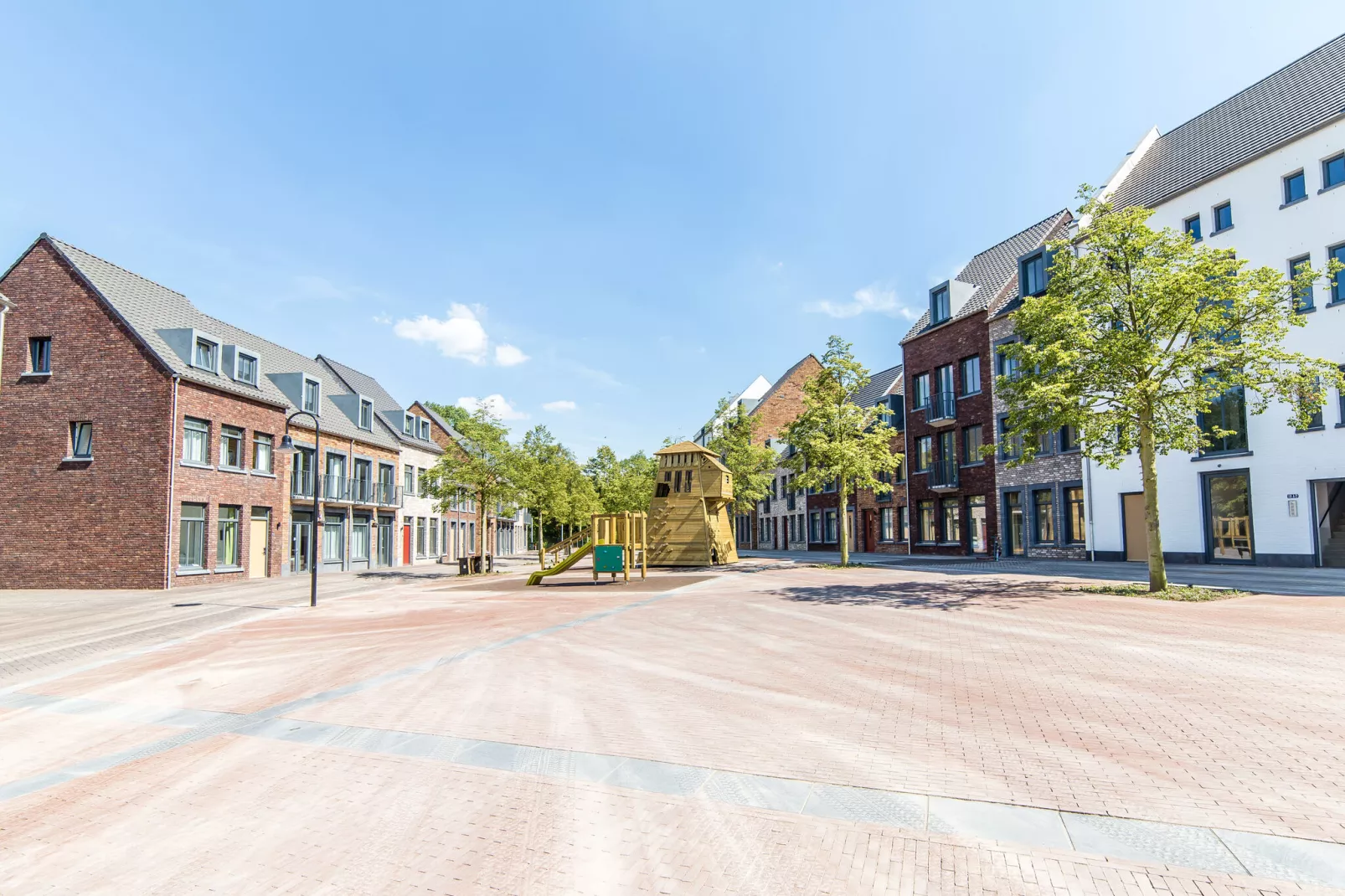 Resort Maastricht 16-Areas summer 1km