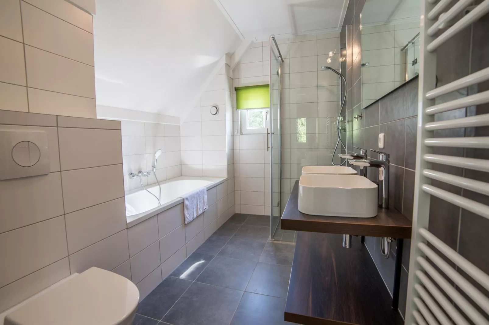 Resort Maastricht 38-Bathroom