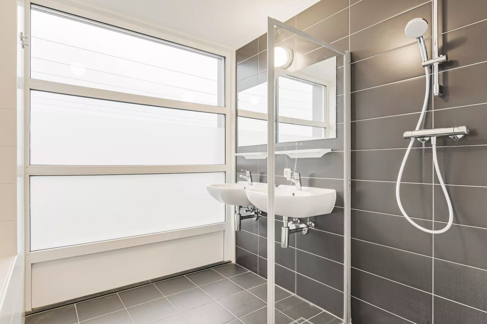 Waterpark De Bloemert 1-Bathroom
