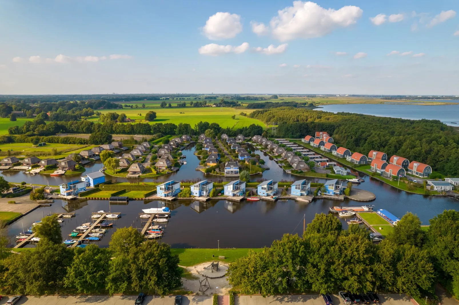 Waterpark De Bloemert 4-Areas summer 1km