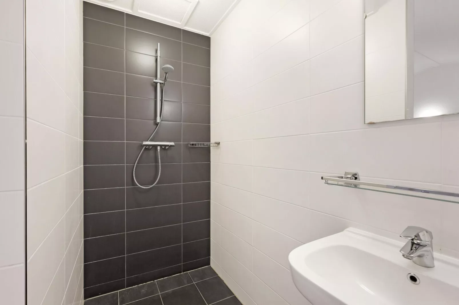 Waterpark De Bloemert 6-Bathroom