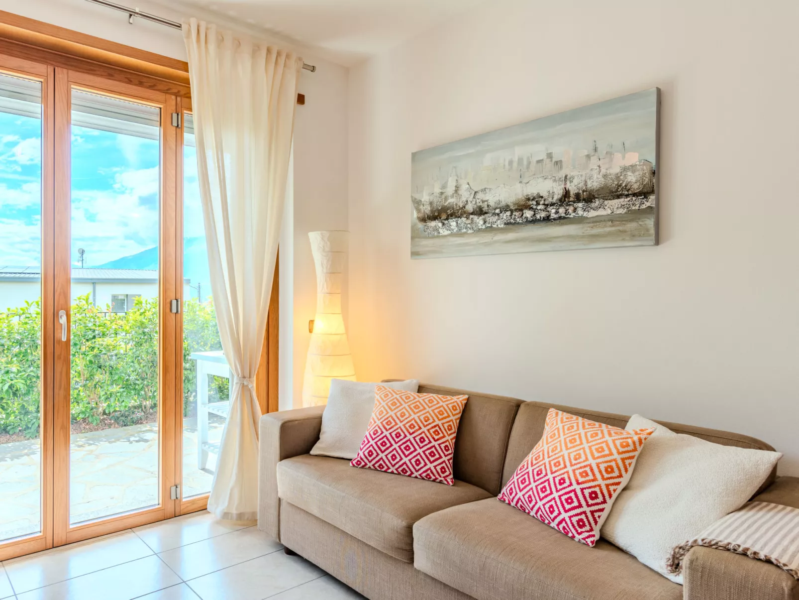 San Vincenzo-Inside