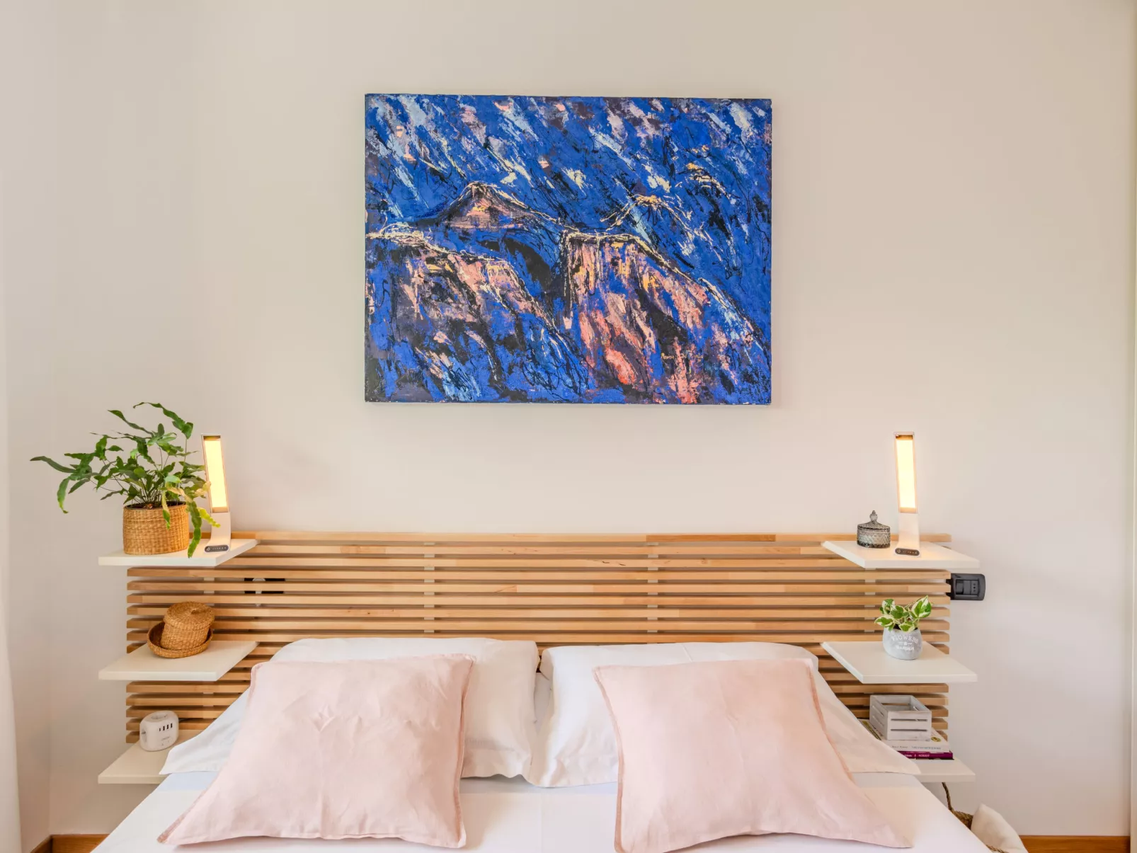 San Vincenzo-Inside