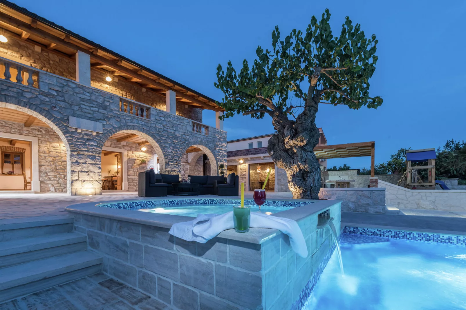 Villa Dumina-Exterior summer