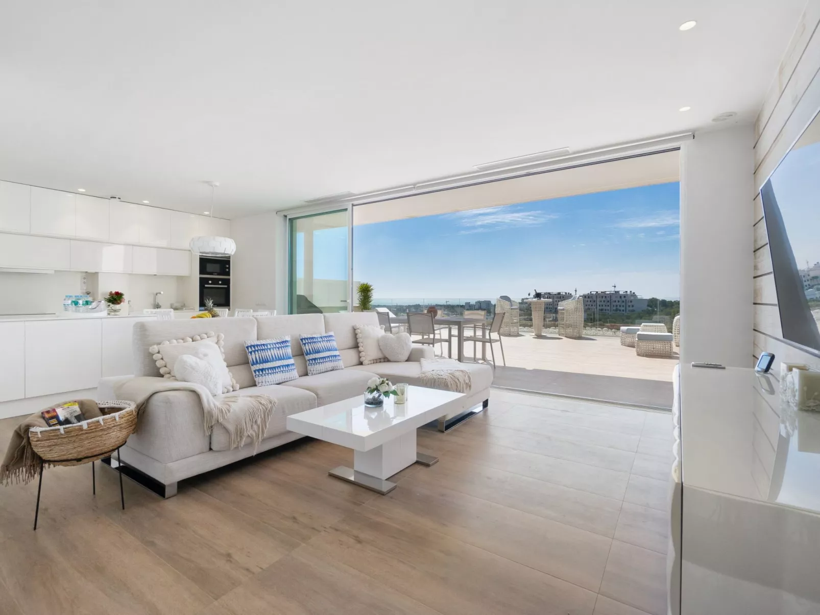 Las Colinas Golf & Country Club-Inside