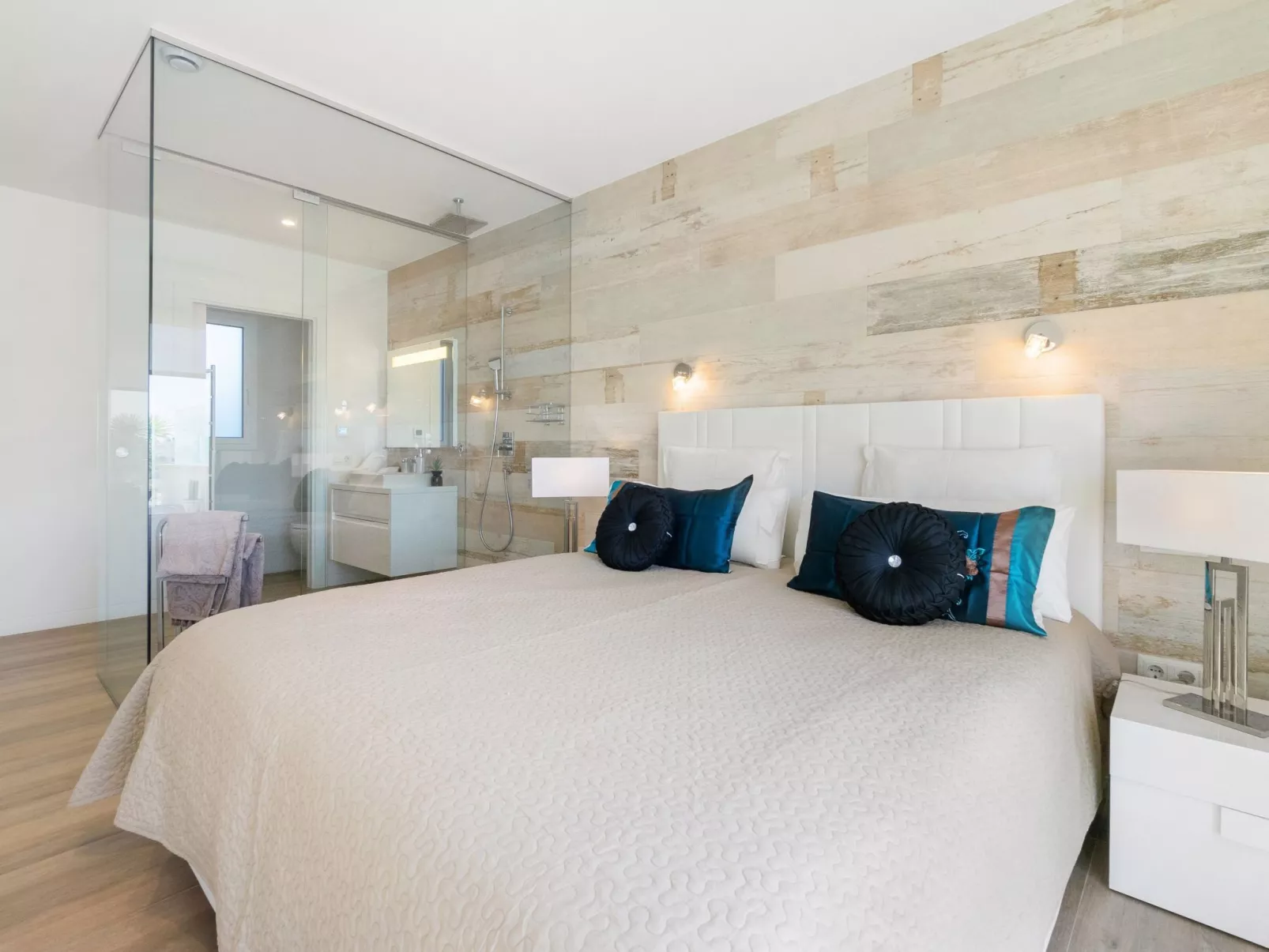 Las Colinas Golf & Country Club-Inside