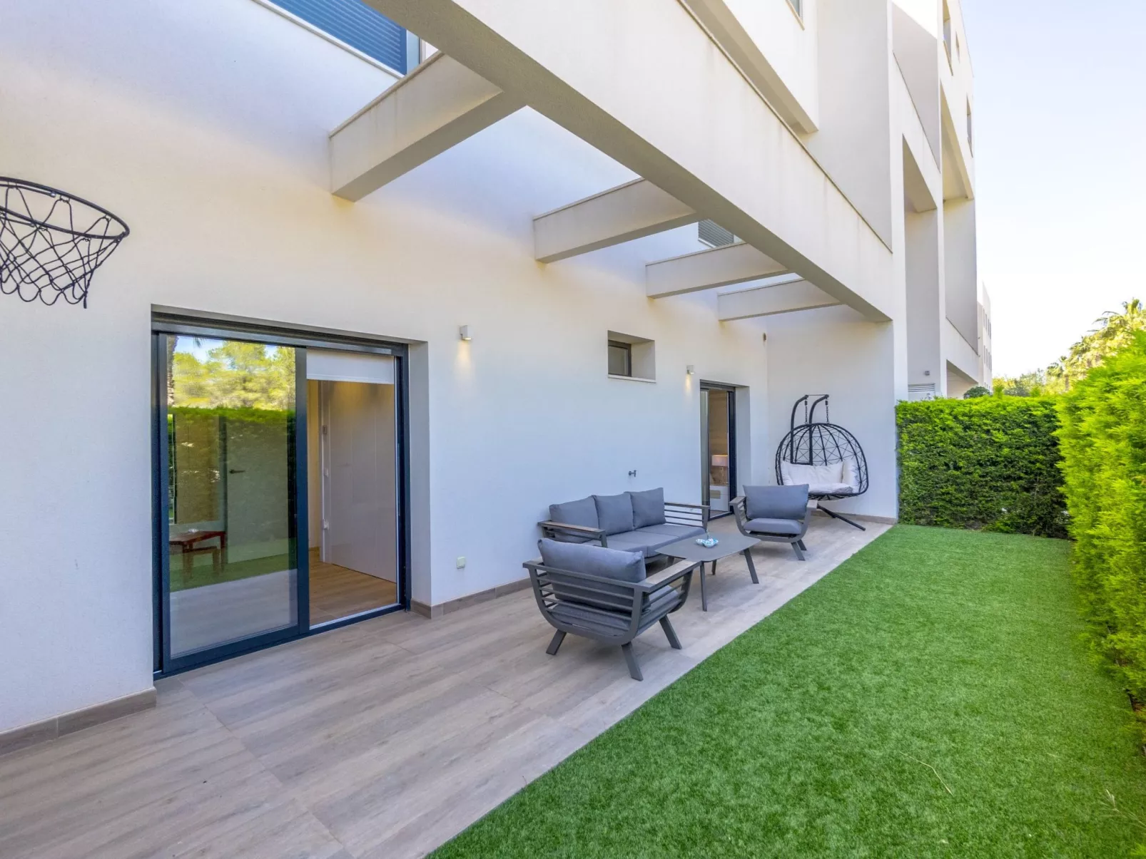Las Colinas Golf & Country Club-Inside