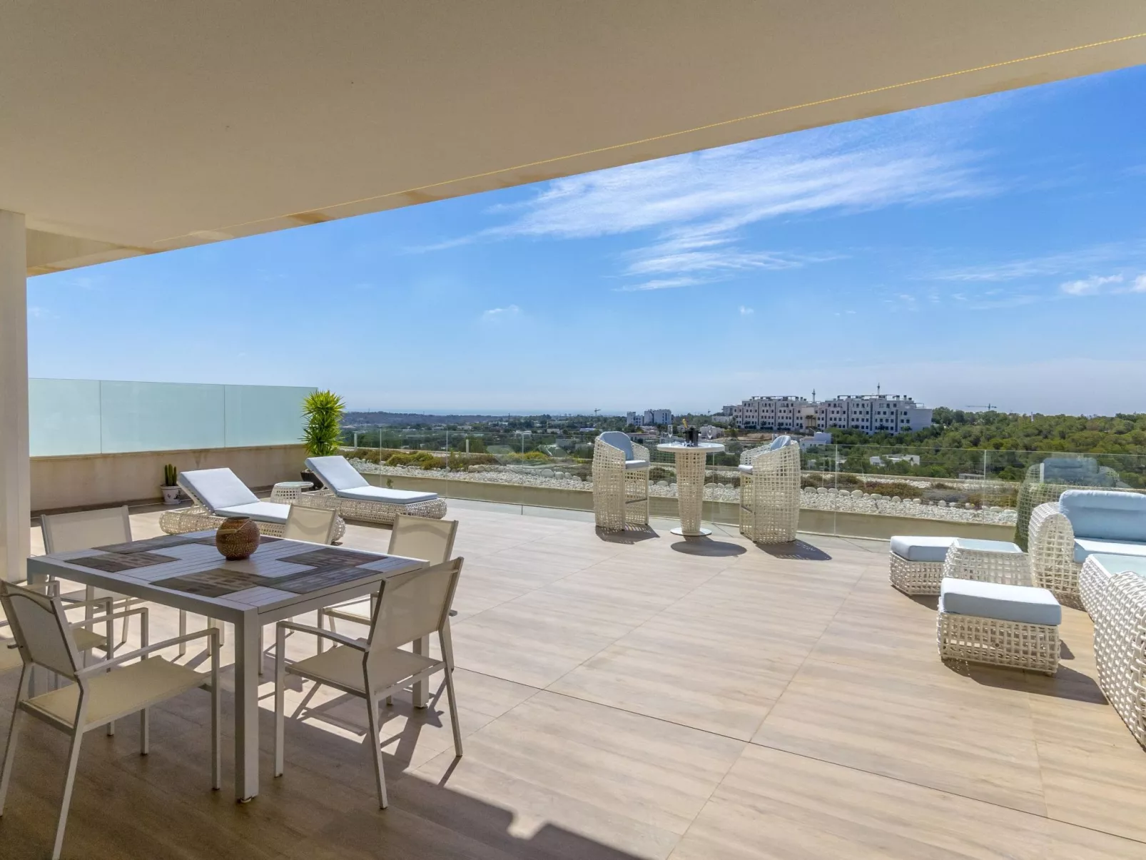 Las Colinas Golf & Country Club-Inside