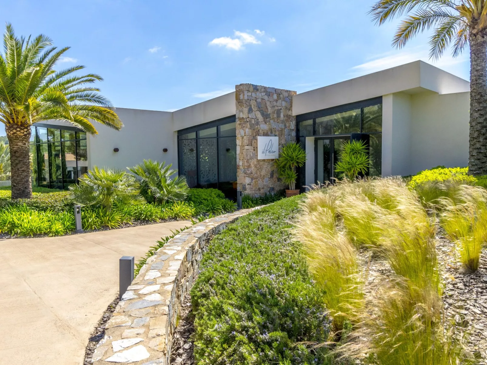 Las Colinas Golf & Country Club-Outside