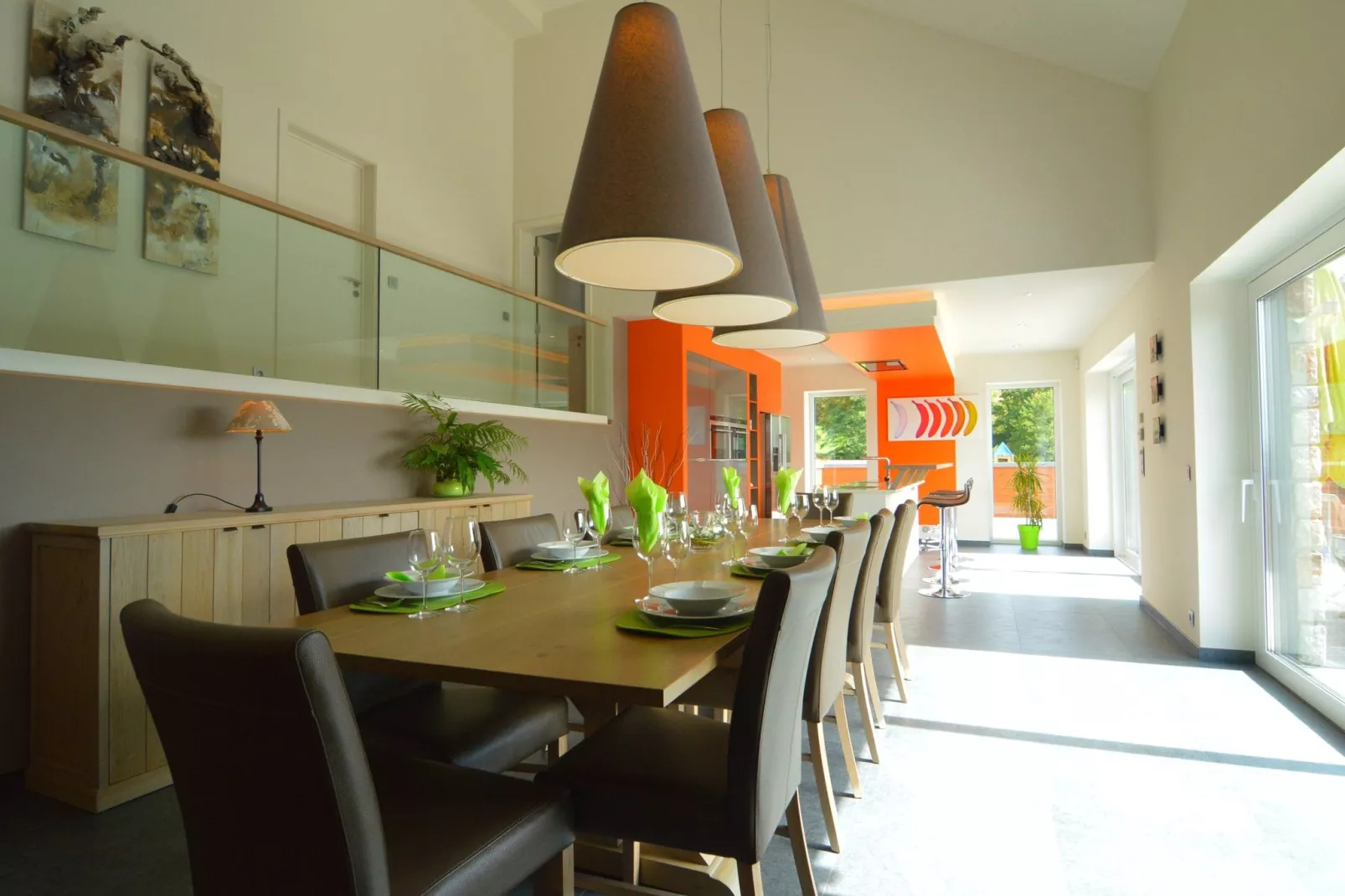 Rêve Orange-Dining room