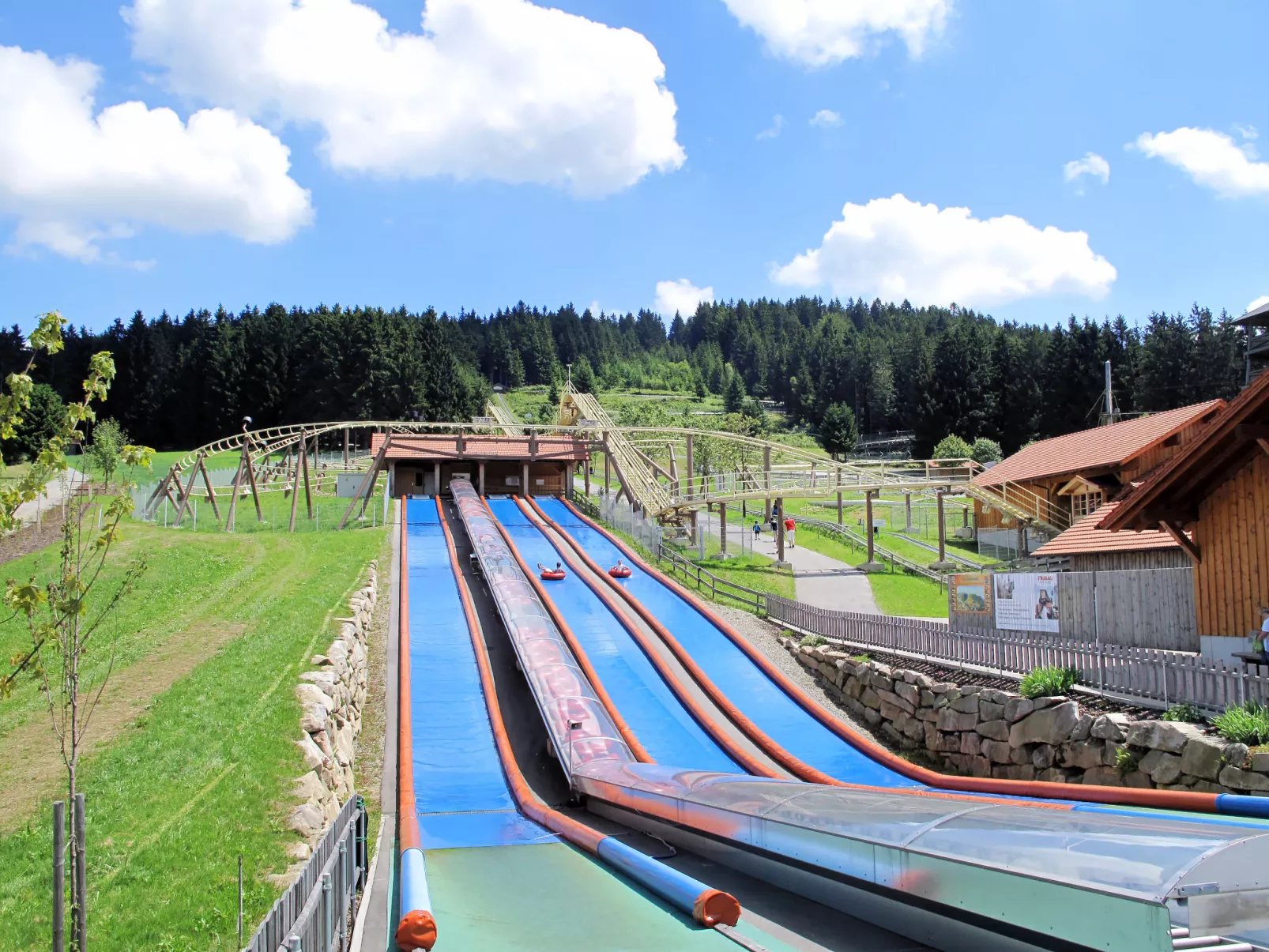 Familienglück inkl. Schwimmbad und Sauna-Umgebung