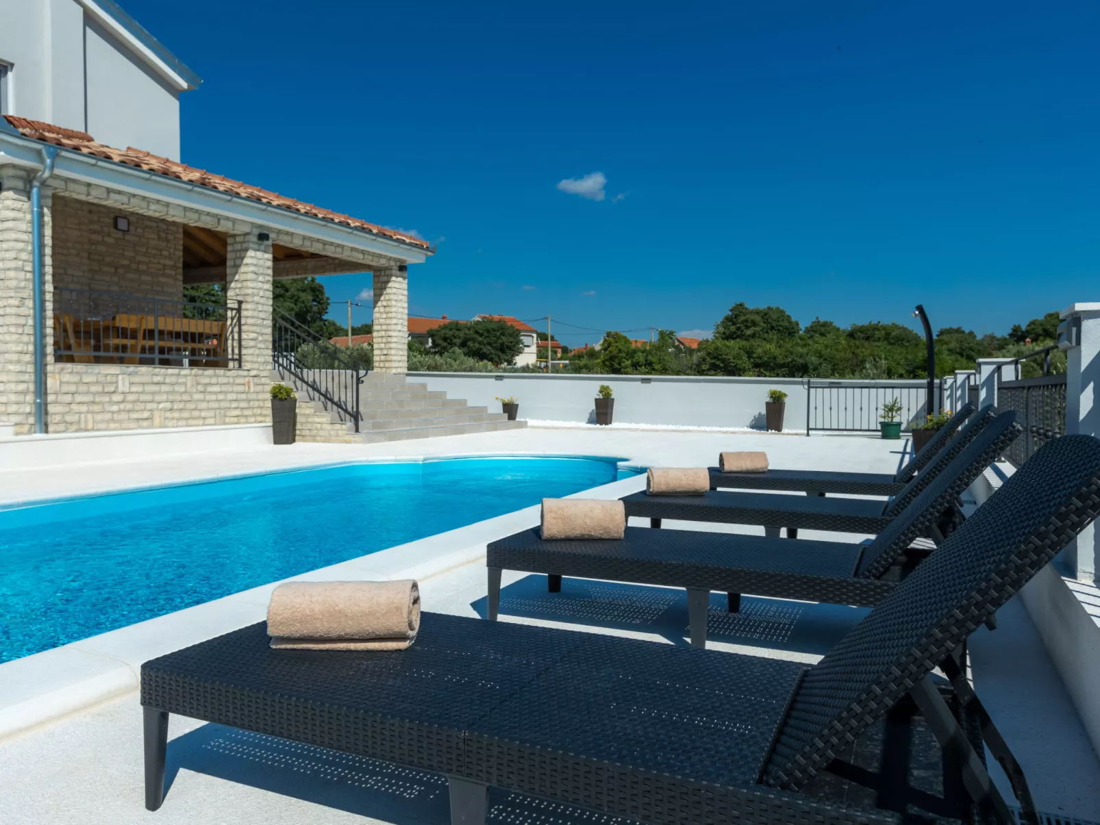 Villa Šime-Outside