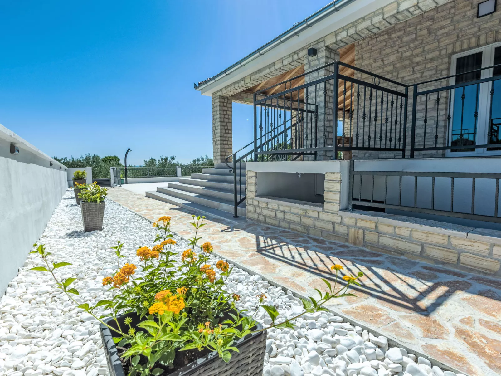 Villa Šime-Outside