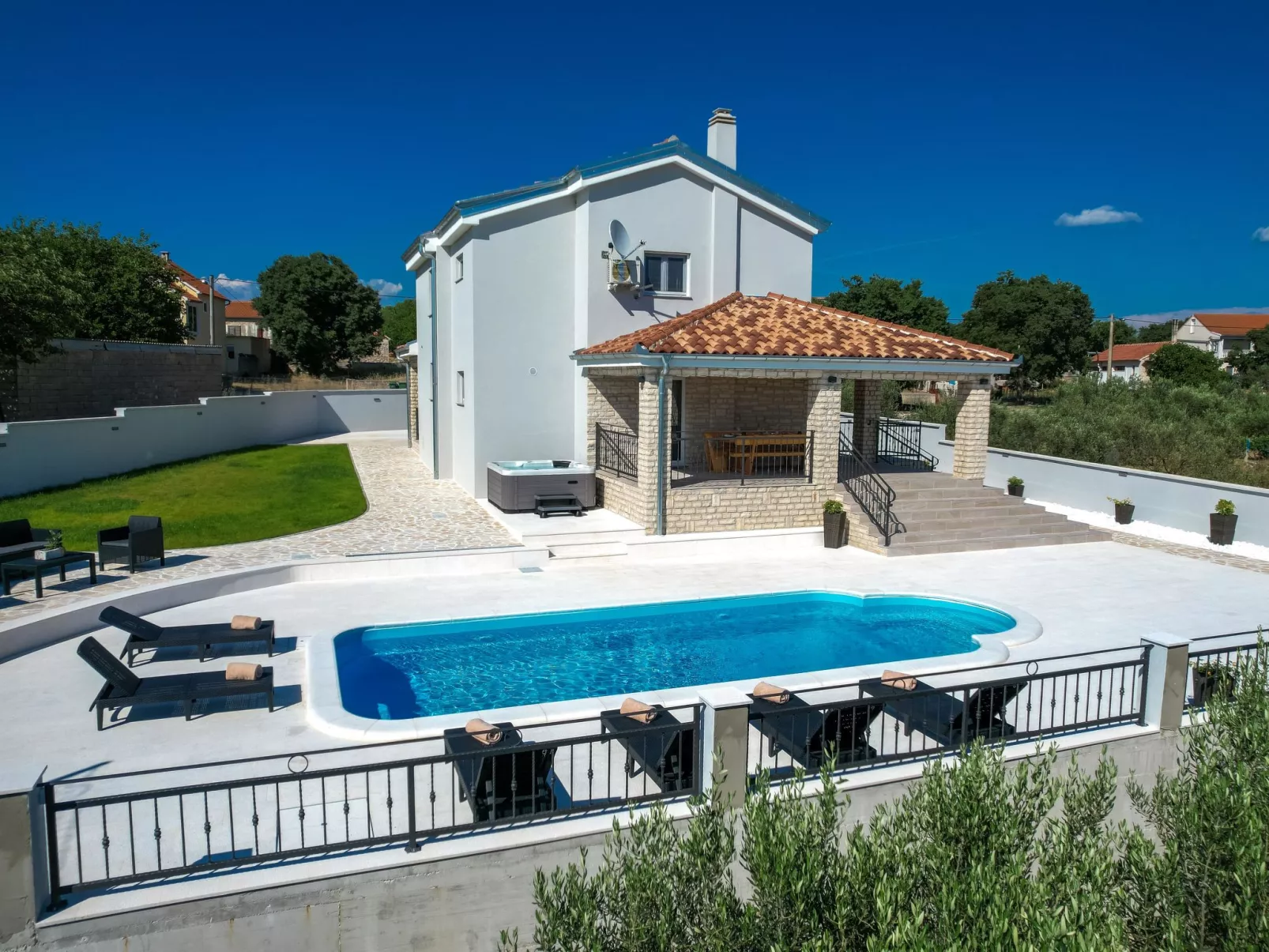Villa Šime-Outside