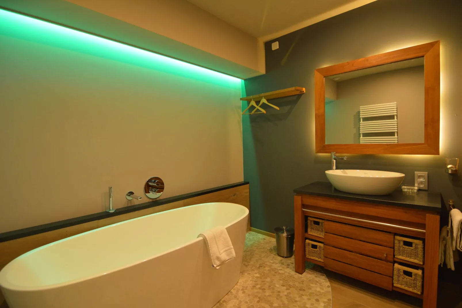Rêve Orange-Bathroom
