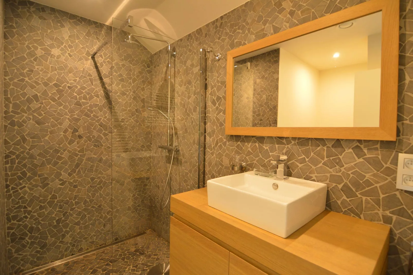 Rêve Orange-Bathroom