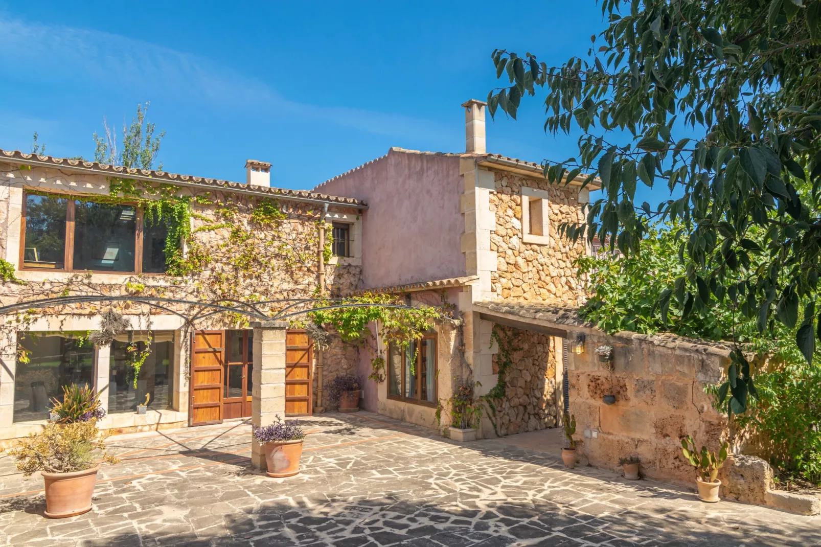 Son ArboÇ Gran-Exterior summer