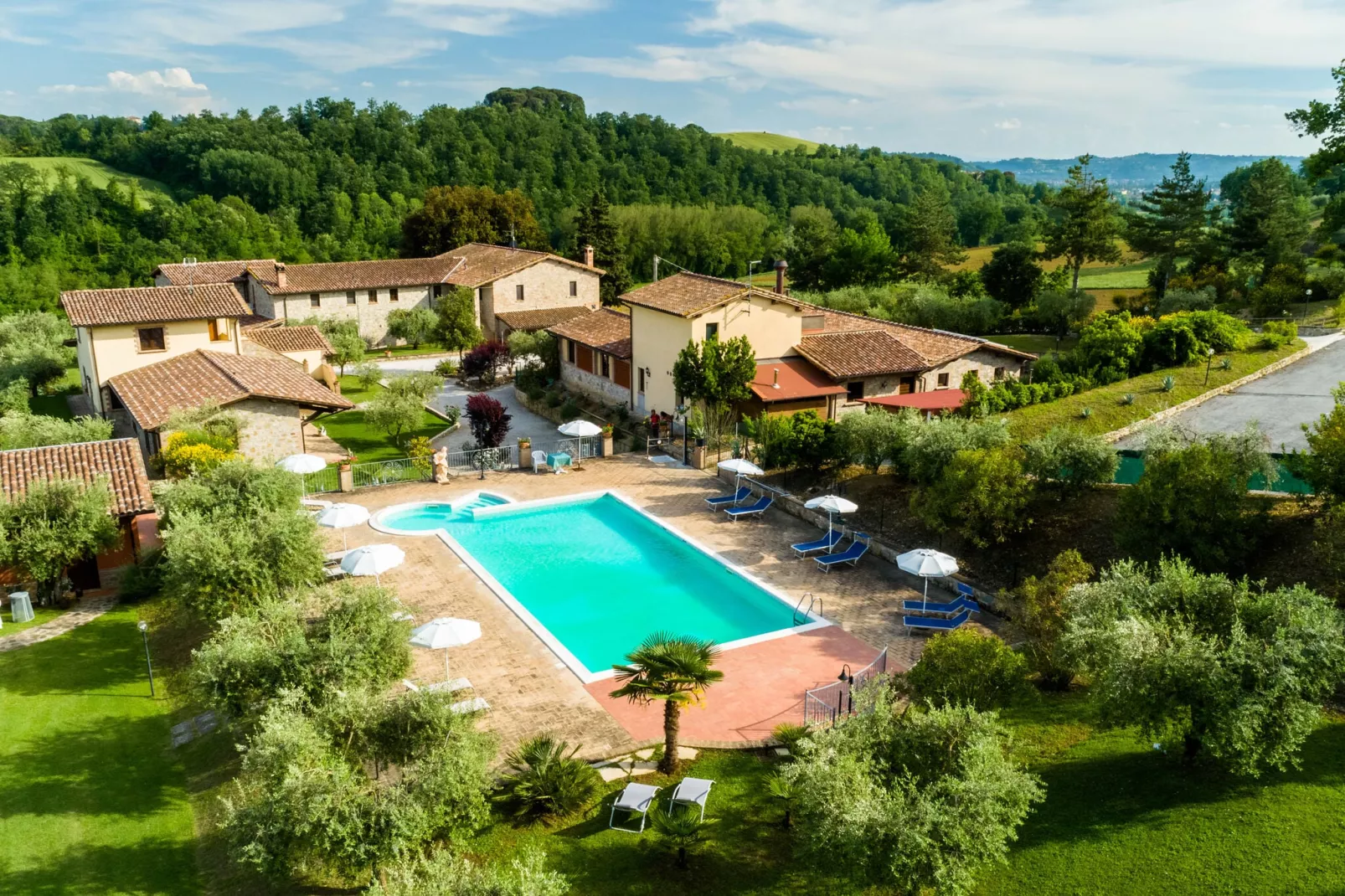 Il Mandorlo-Exterior summer