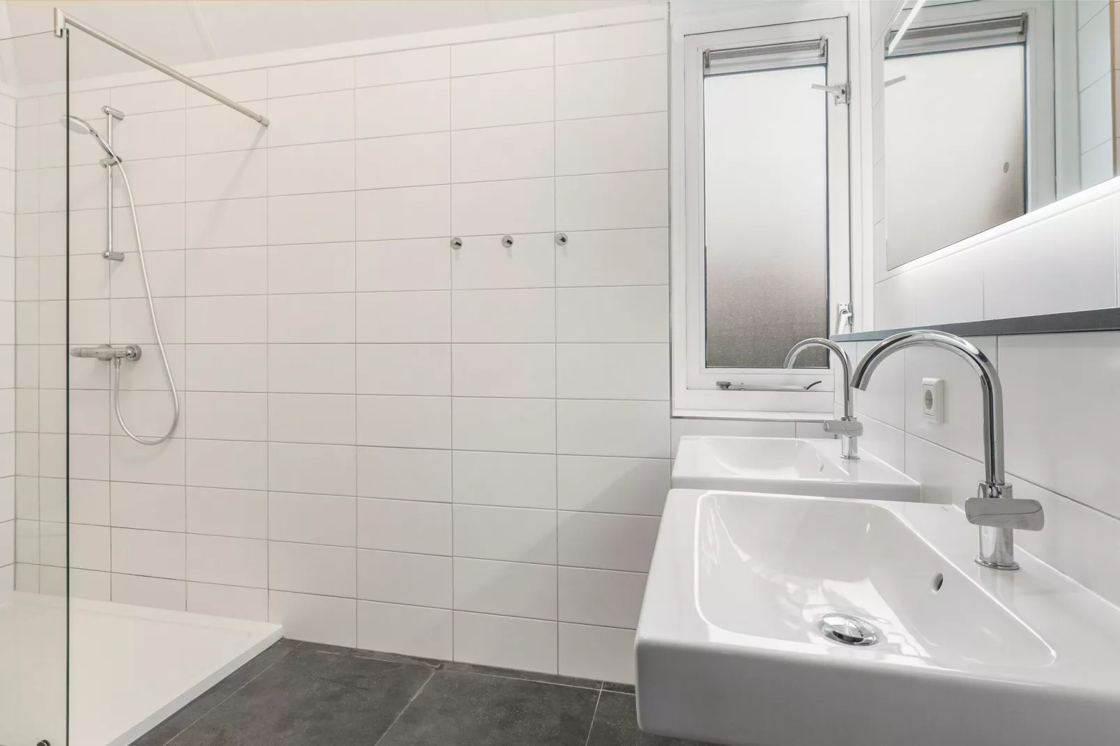 Waterpark De Bloemert 11-Bathroom