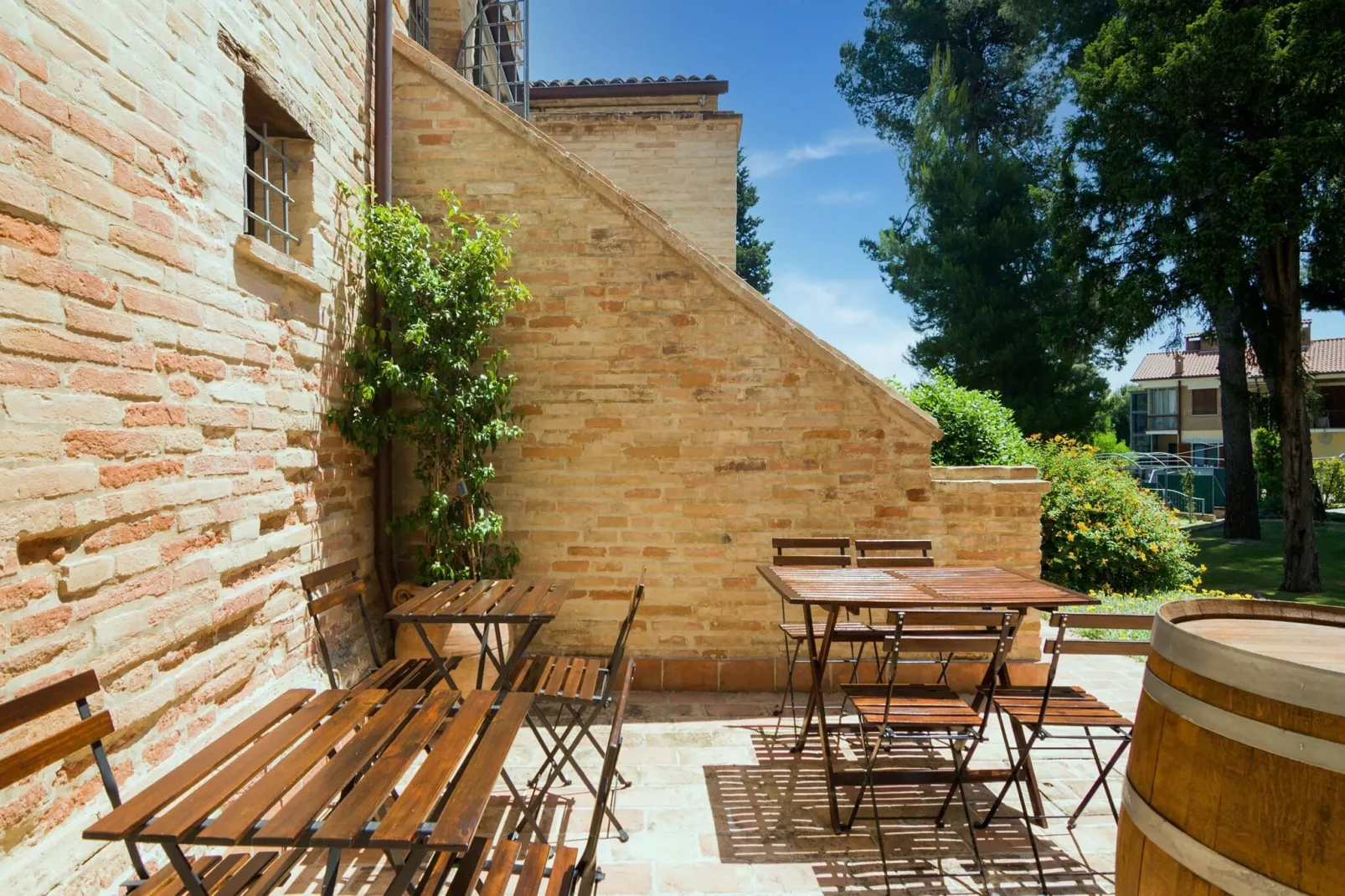 Rosa-Terrasse/Balkon