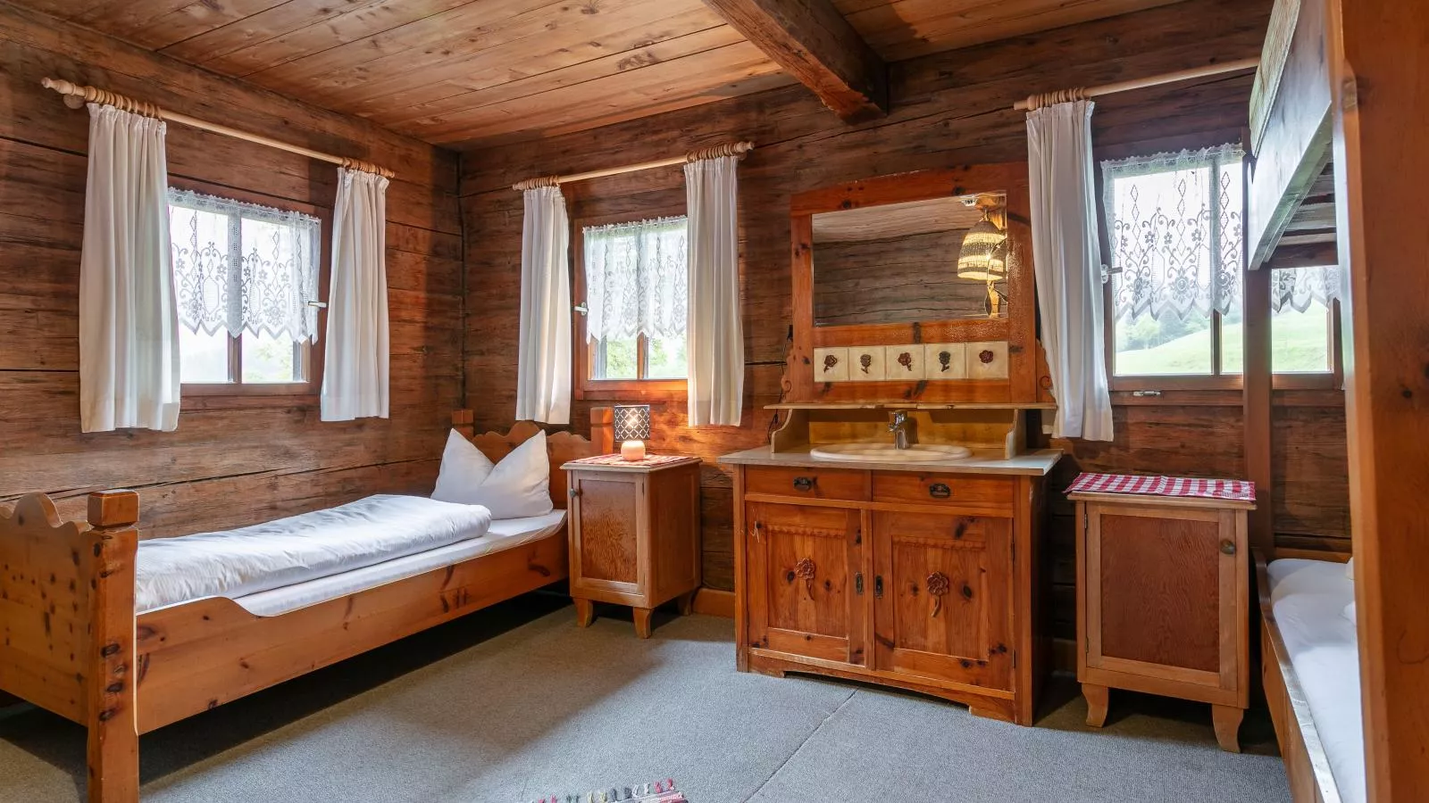 Alpin Hideaway L-Bedroom