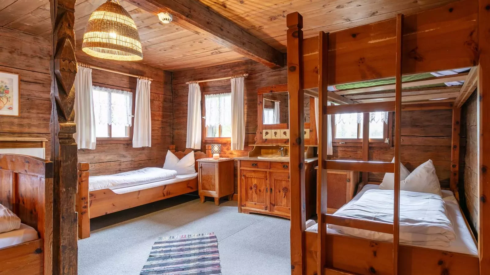 Alpin Hideaway L-Bedroom