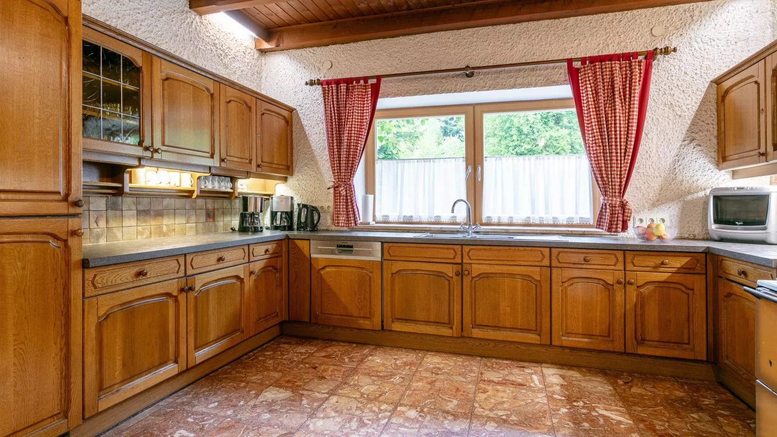 Alpin Hideaway L-Kitchen