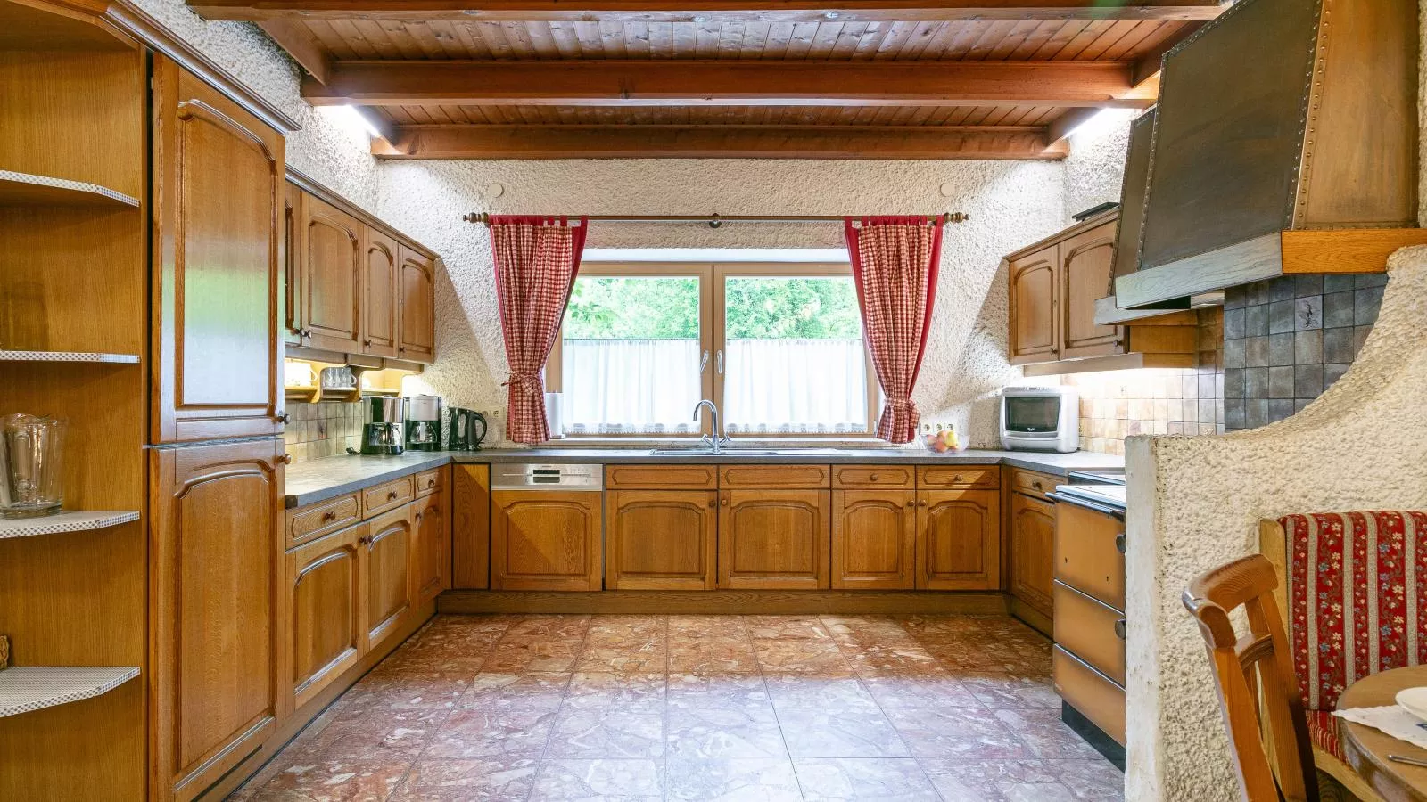 Alpin Hideaway L-Kitchen