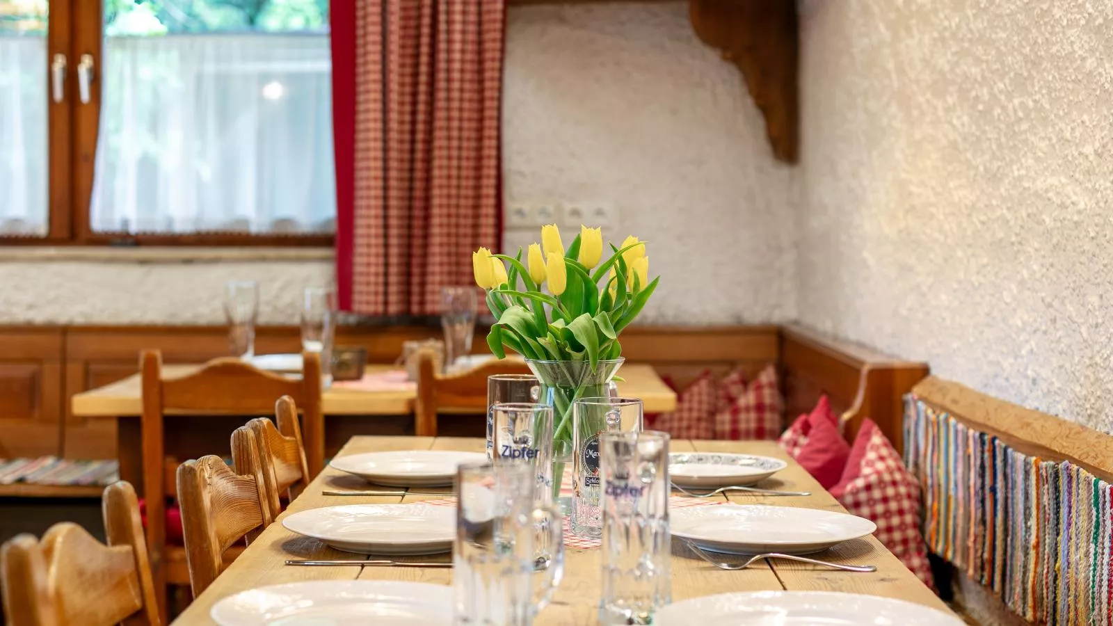 Alpin Hideaway L-Dining room