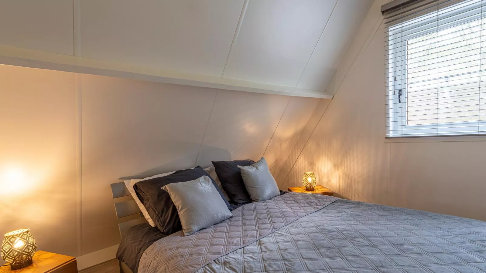 Sonnig Punthuys-Bedroom