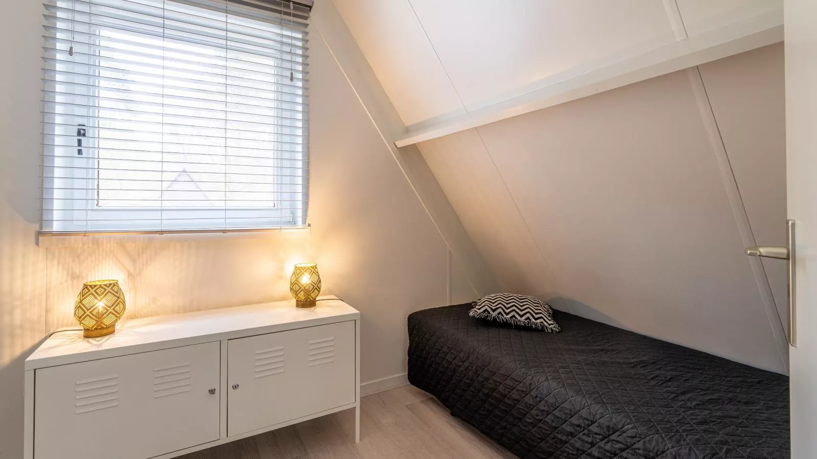 Sonnig Punthuys-Bedroom