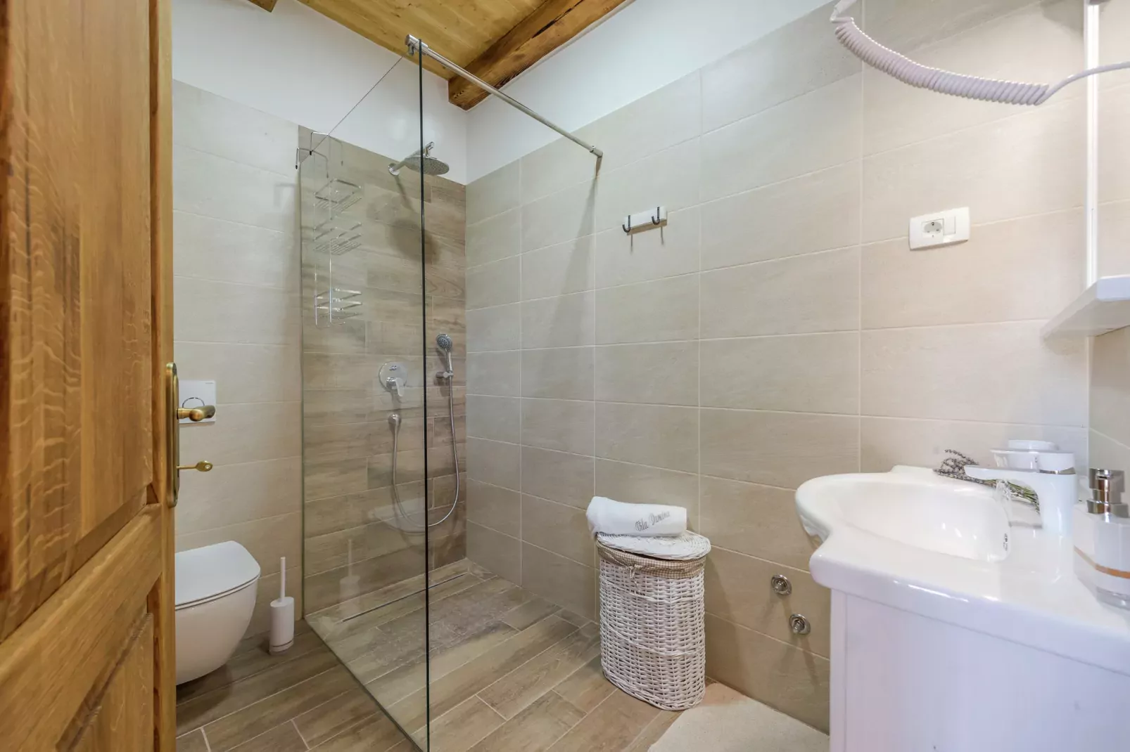 Villa Dumina-Bathroom