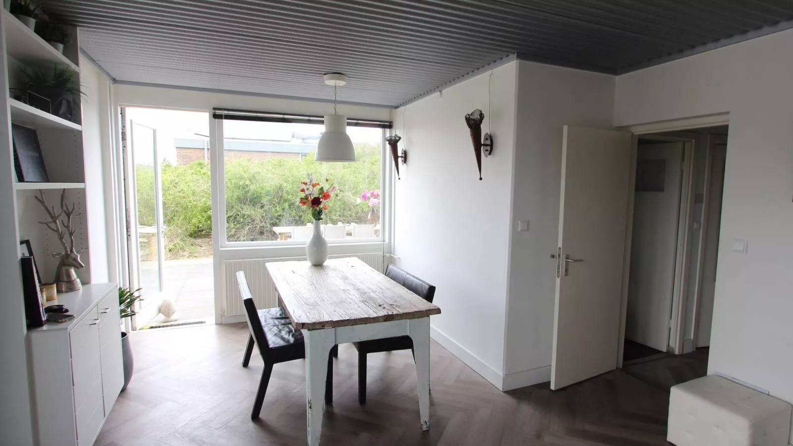 Beachhouse I-Dining room