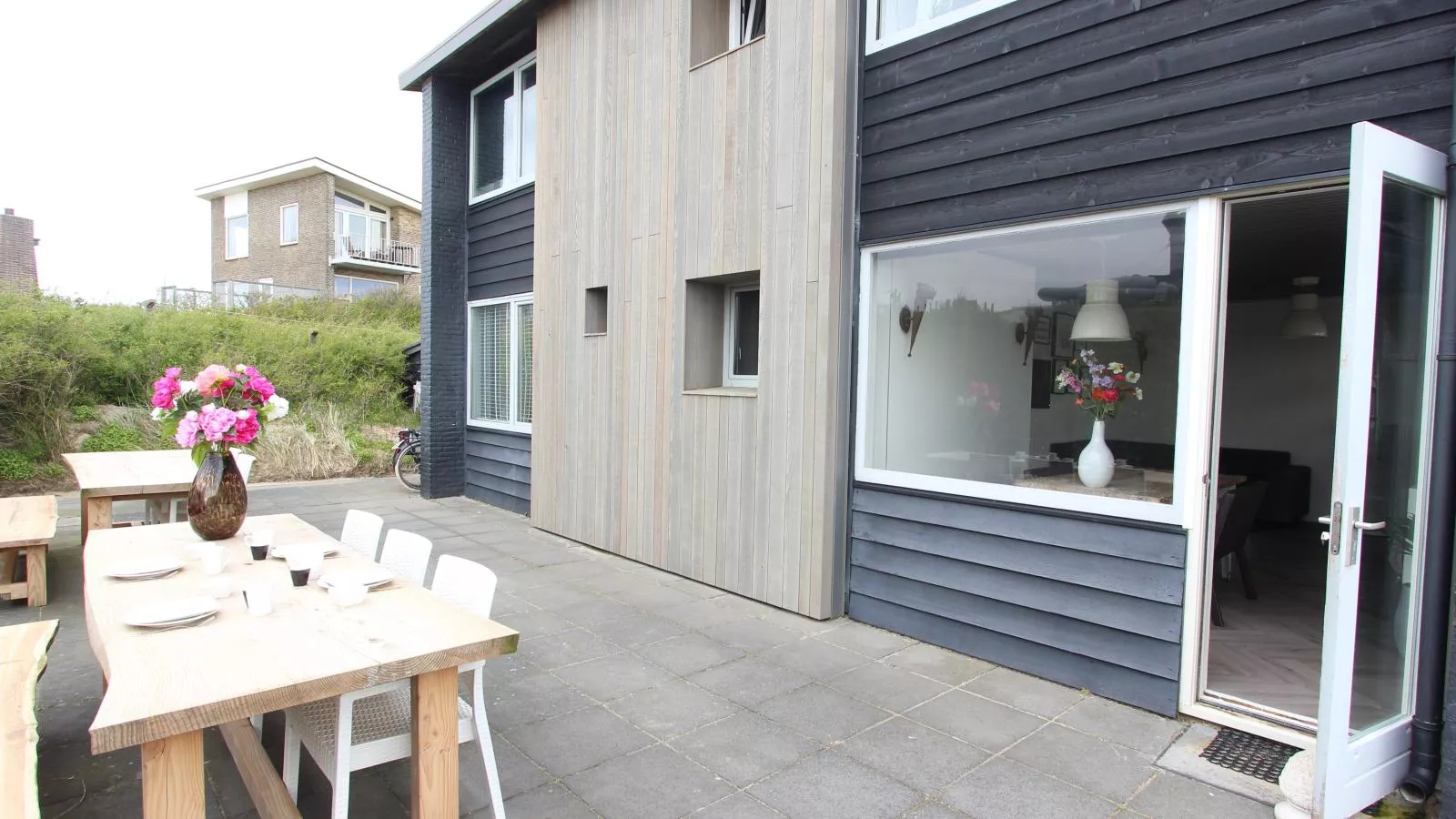 Beachhouse I-Terrace balcony