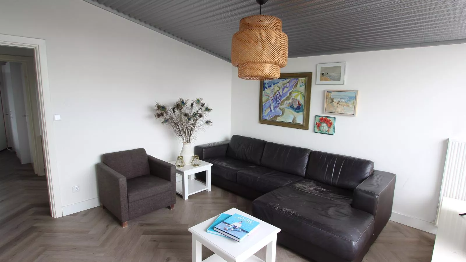 Beachhouse II-Living room
