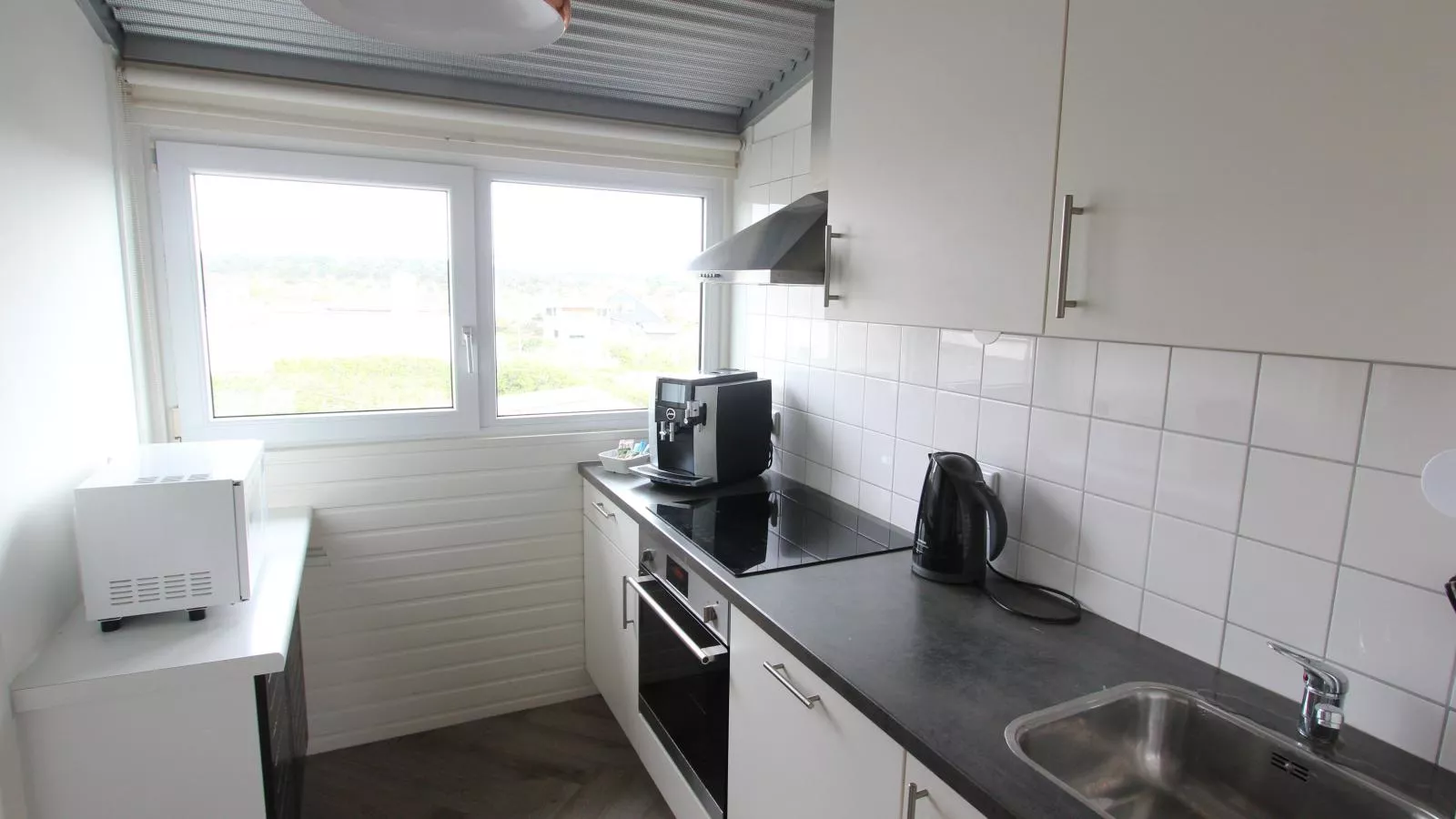 Beachhouse II-Kitchen