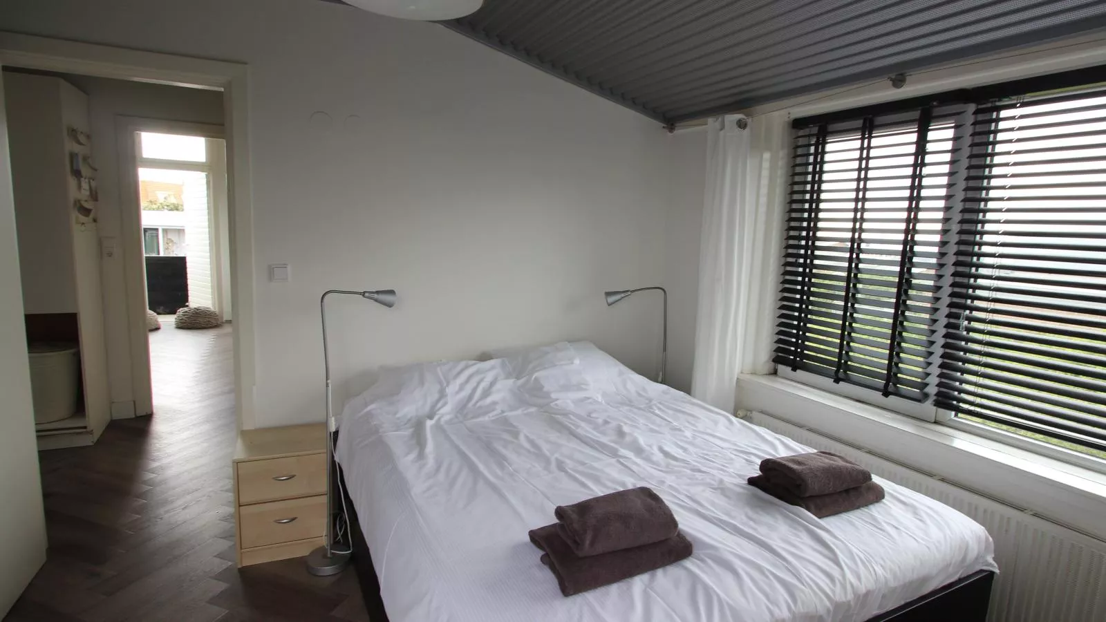 Beachhouse II-Bedroom