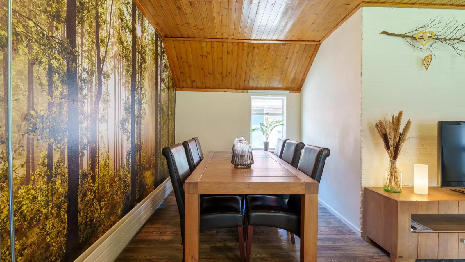 Achter de Vijf Linden-Dining room
