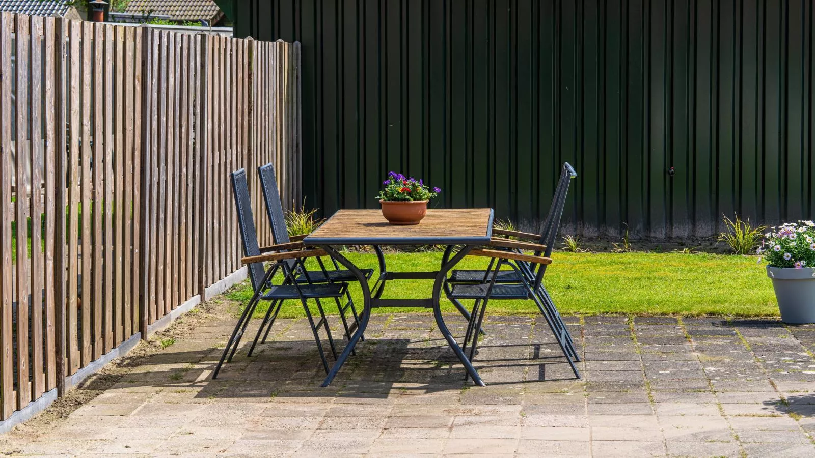 Achter de Vijf Linden-Terrace balcony
