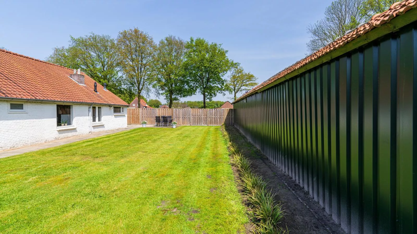 Achter de Vijf Linden-Gardens summer