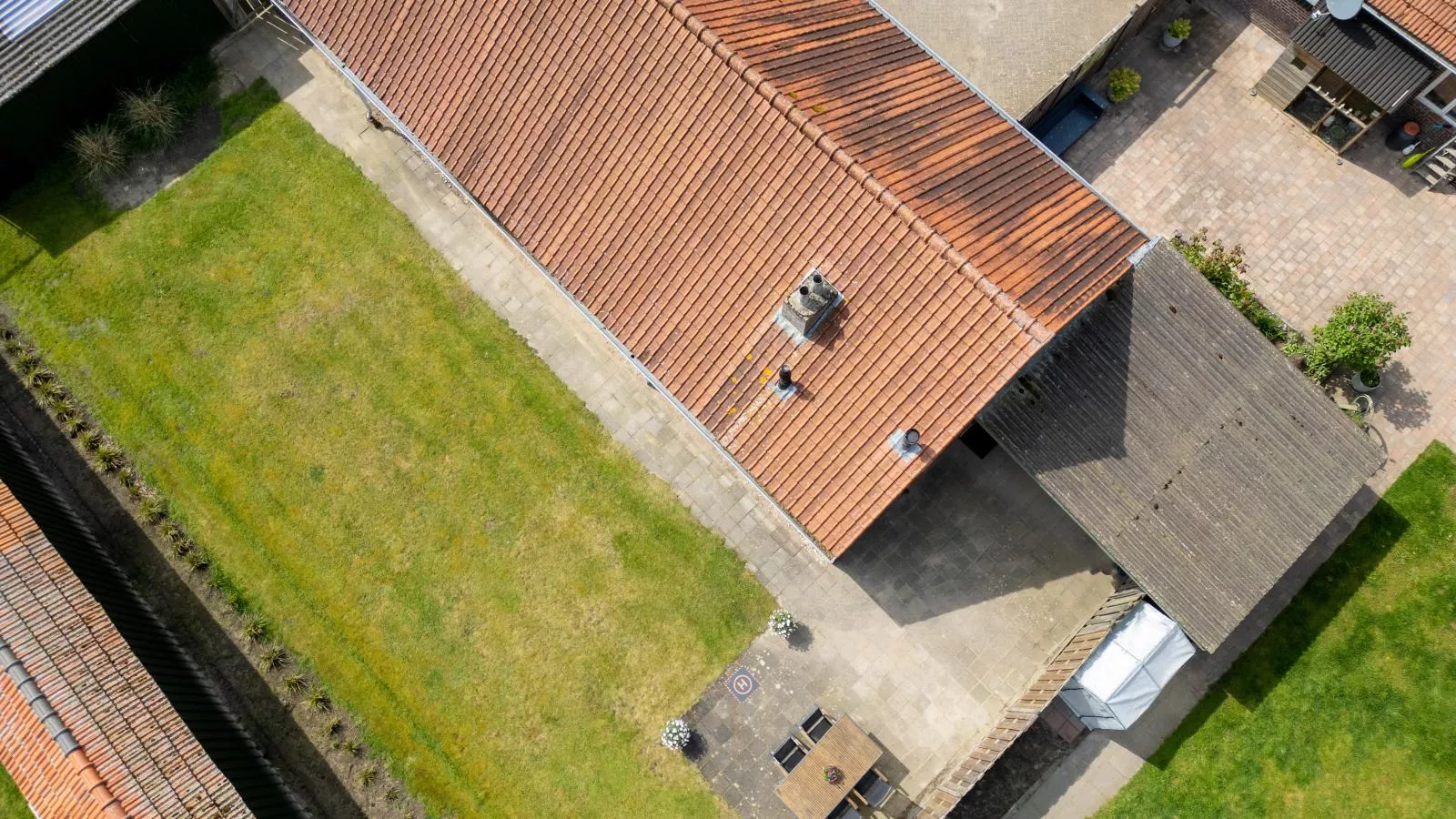 Achter de Vijf Linden-Exterior summer