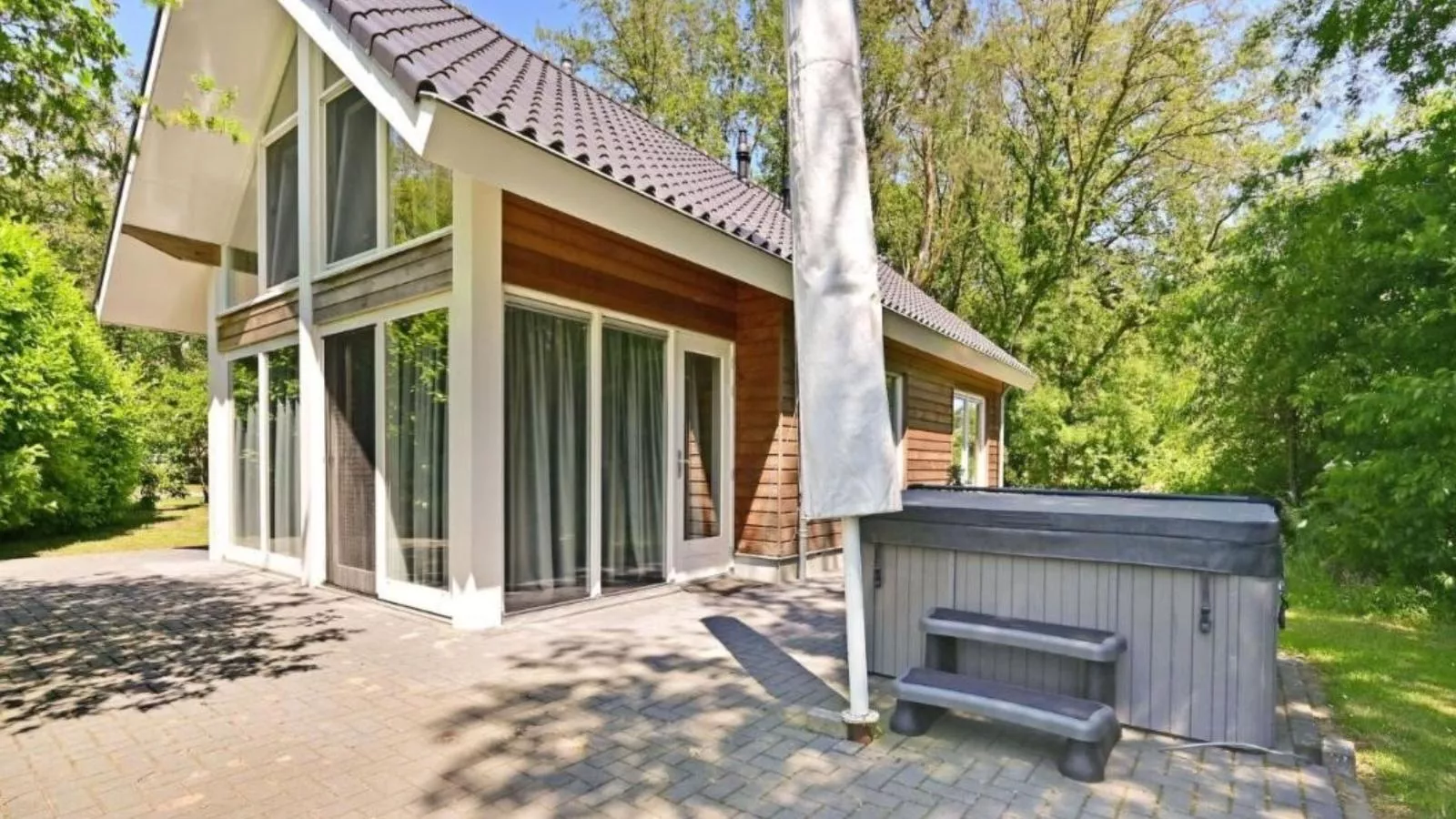 Boszicht Reutum-Exterior summer