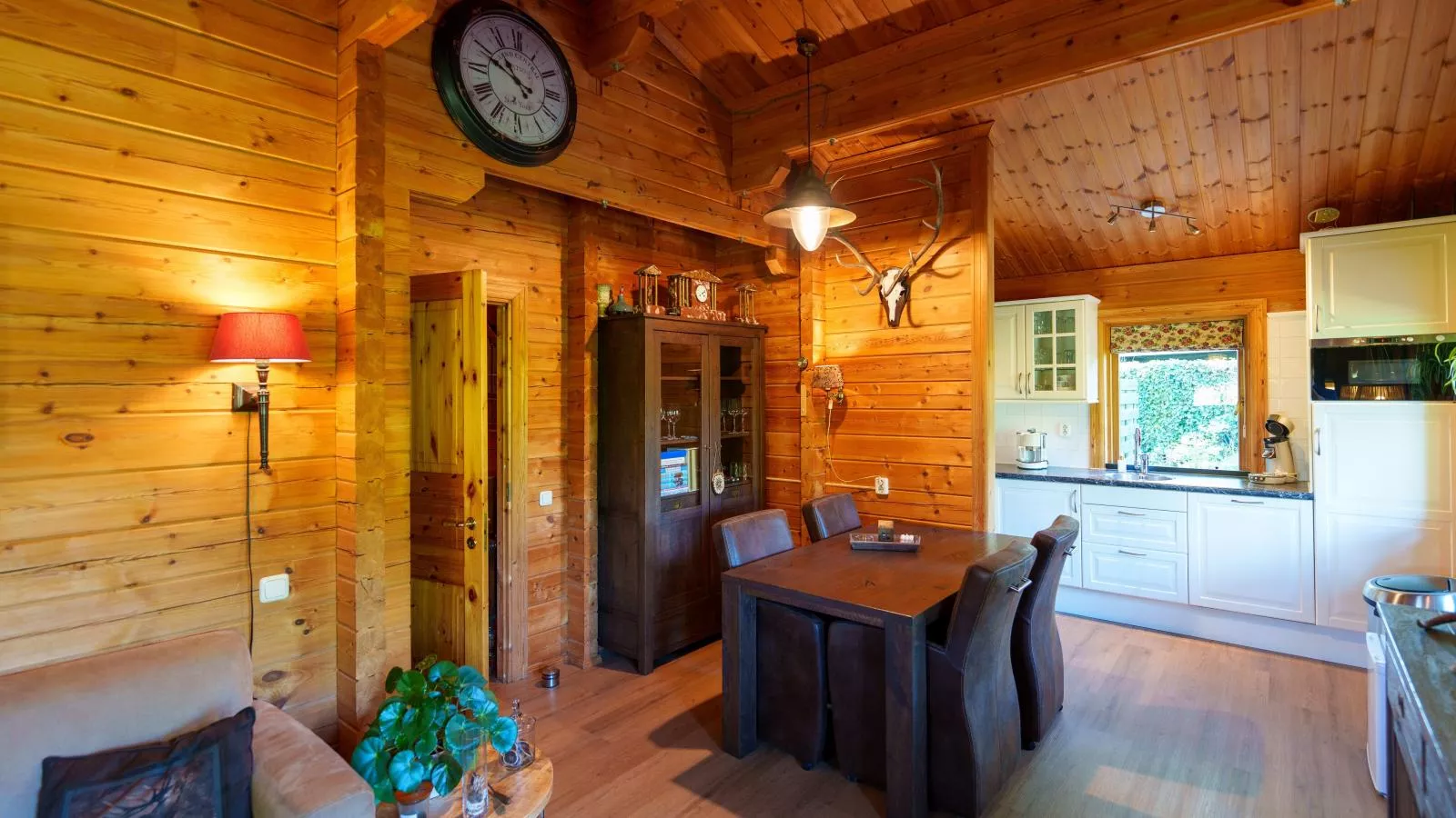De 5 Platanen-Dining room