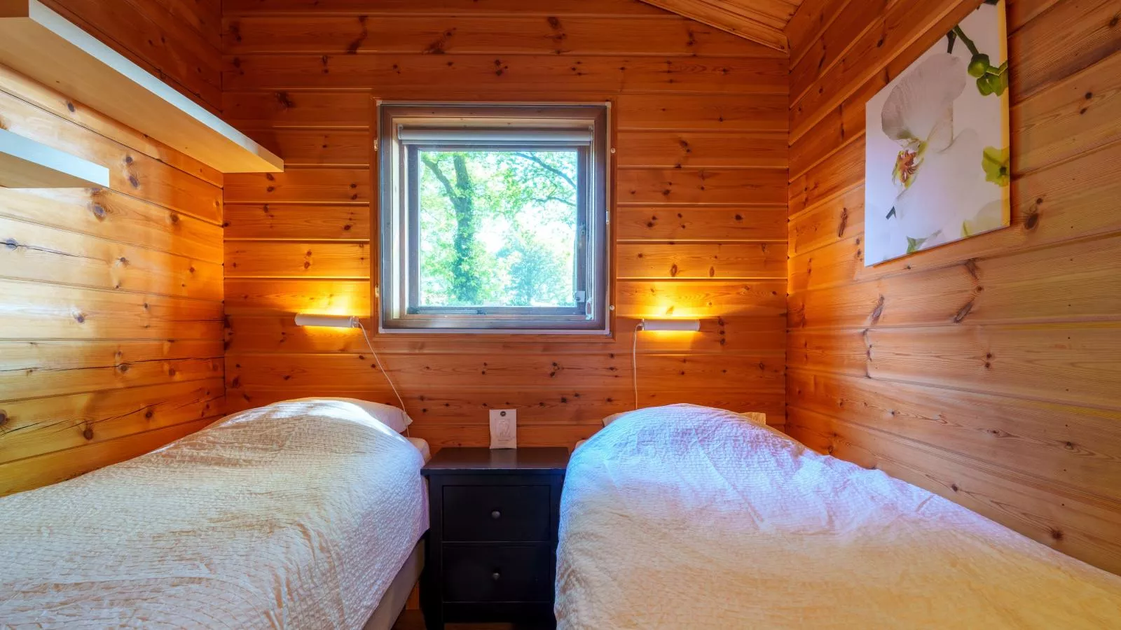De 5 Platanen-Bedroom