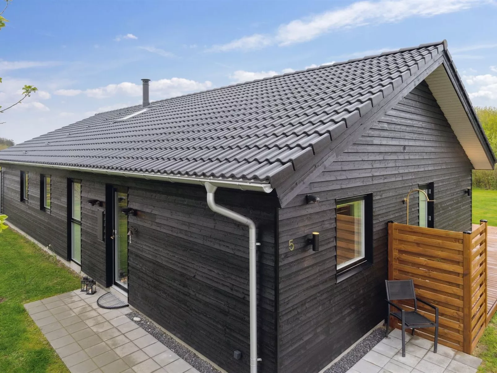 "Hasten" - 600m from the sea-Outside