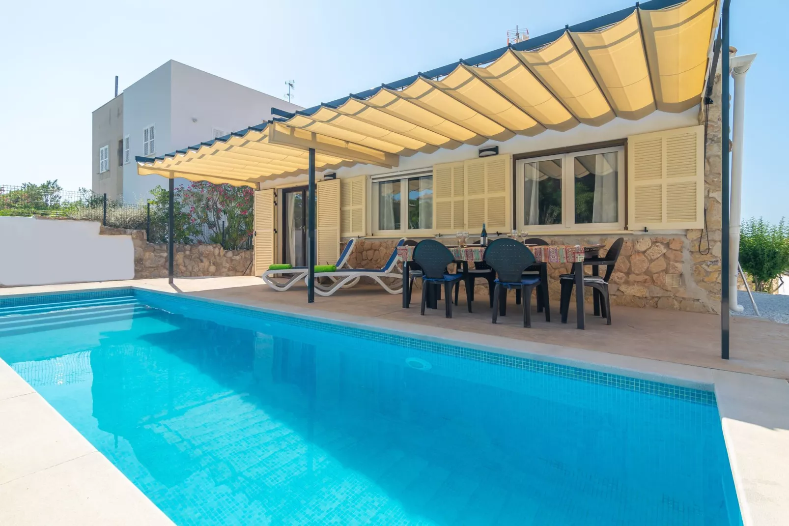 Can Clavell-Exterior summer