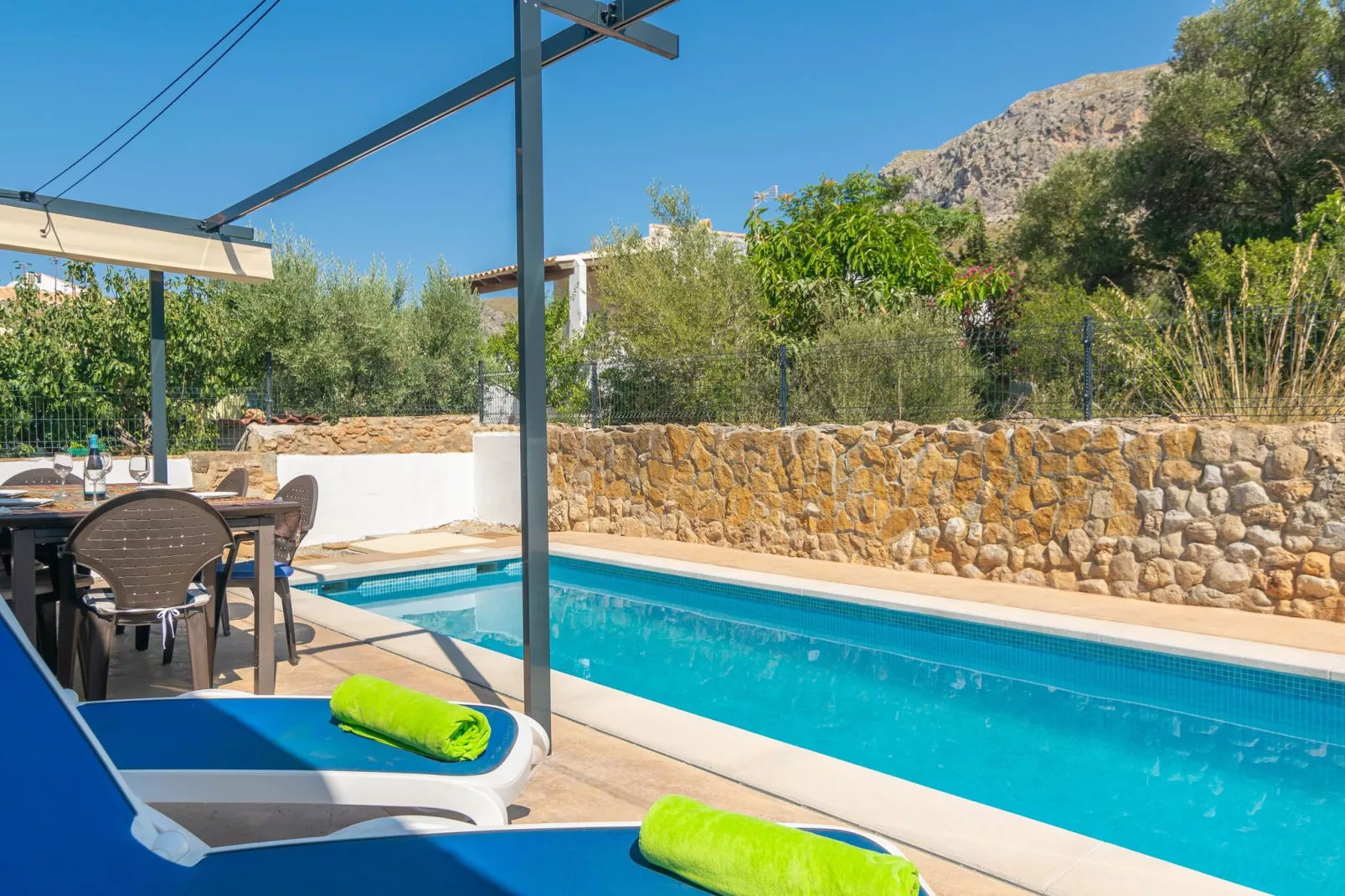 Can Clavell-Exterior summer