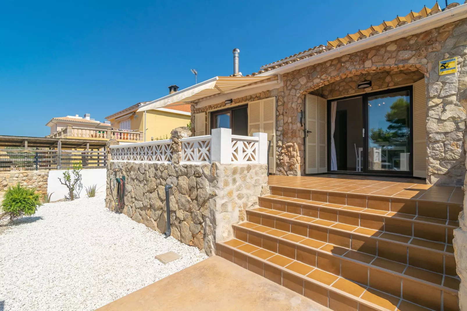 Can Clavell-Exterior summer