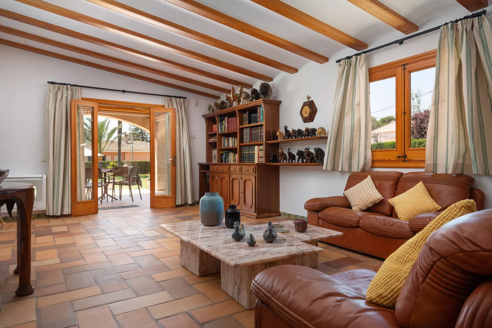 Mulholland Villa-Salon