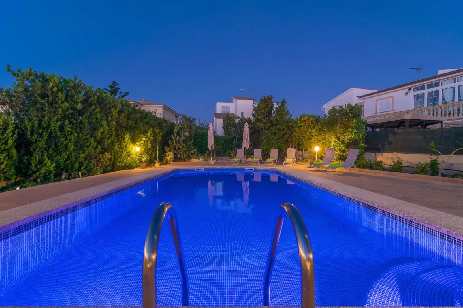 Can Moragues & Martorell-Exterior summer